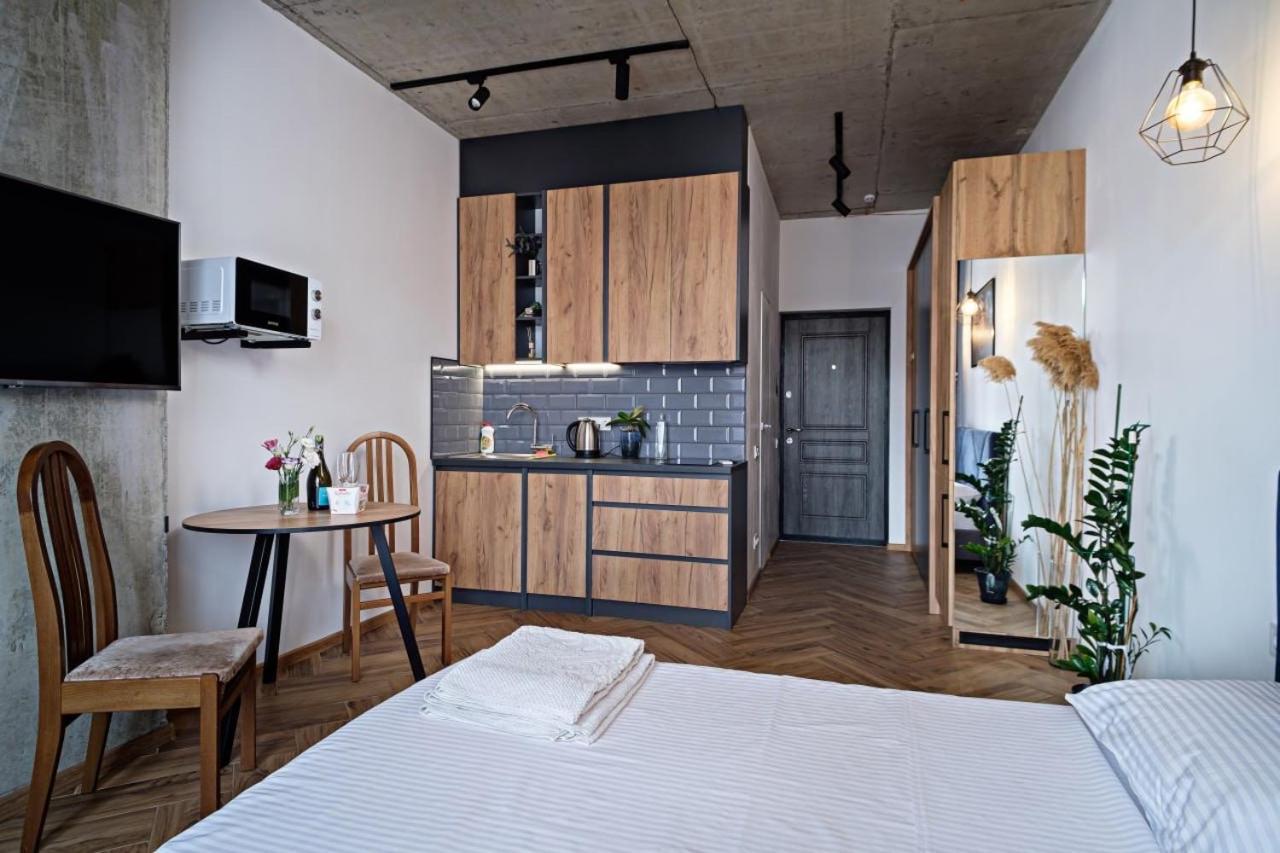 Apartments On Marshala Govorova Odessa Exterior foto